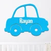 Décoration murale en bois représentant une voiture, destinée pour une chambre d'enfant.