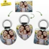 Porte-clés personnalisable avec la photo de votre choix. Disponible en 3 formats : carré, rond ou cœur.
