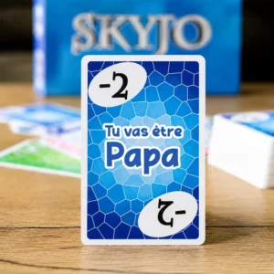 Carte SKYJO annonce grossesse personnalisée bleue (-2) avec message surprise à offrir à un proche