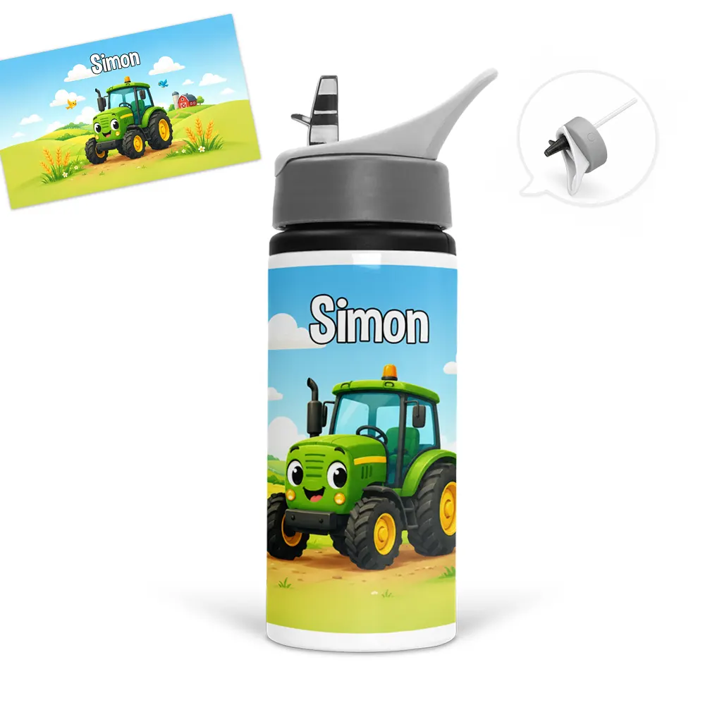 Gourde tracteur personnalisée avec prénom et illustration d’un engin agricole dans un décor de campagne